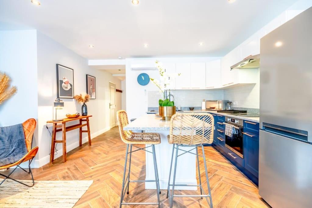 Superbe Appartement Neuf, Climatise Centre Village Le Plan-de-la-Tour Kültér fotó